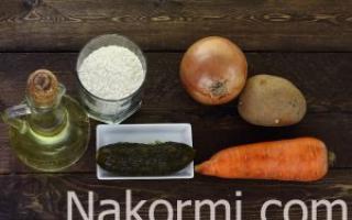 Рассольник с рисом и солёными огурцами – вкусный рецепт Вариант приготовления на курином бульоне